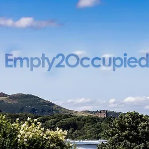  Holiday home 3 Bed House W/drive & Garden V/fast Wifi Near Bioquarter United Kingdom